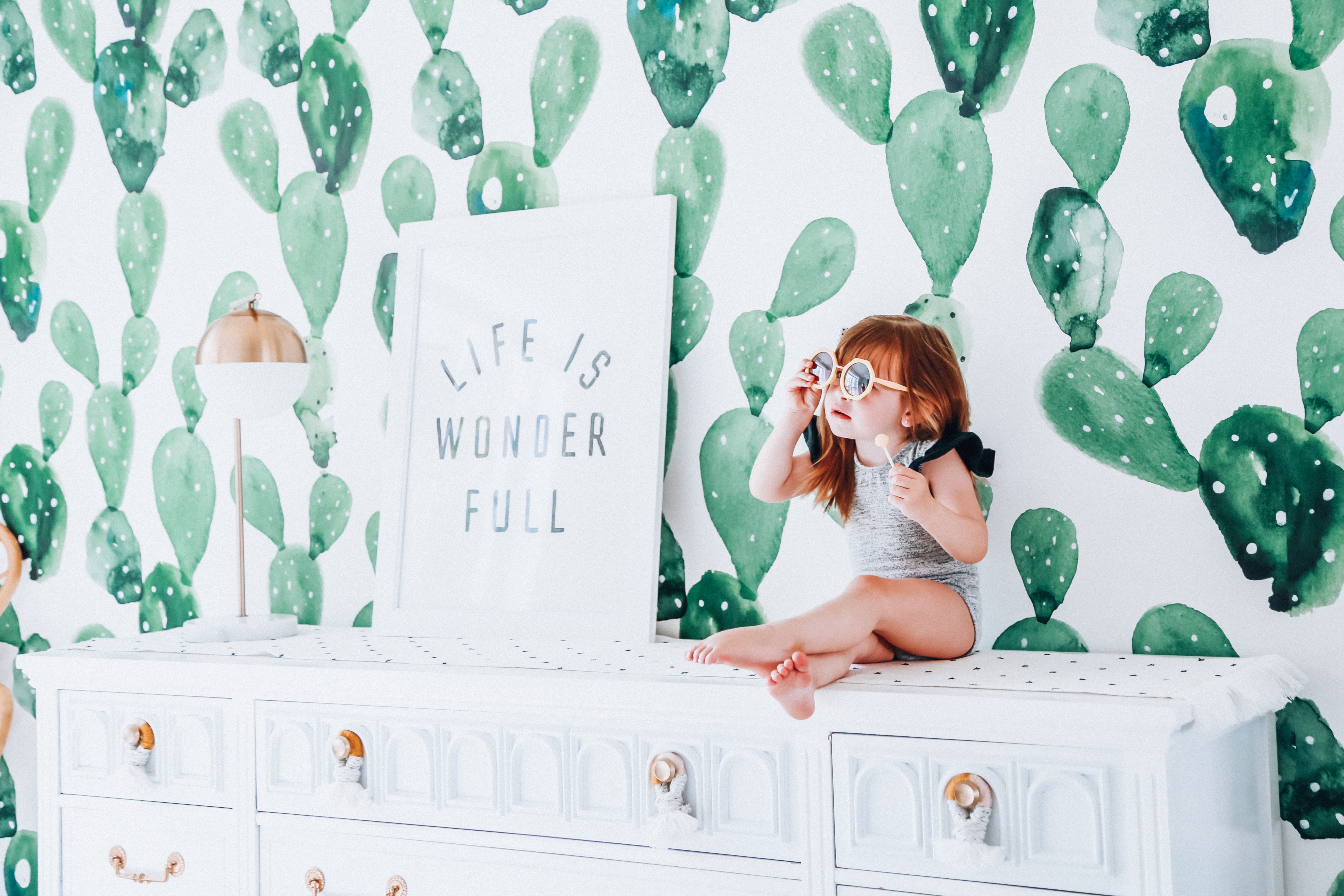 Green and white wall ideas