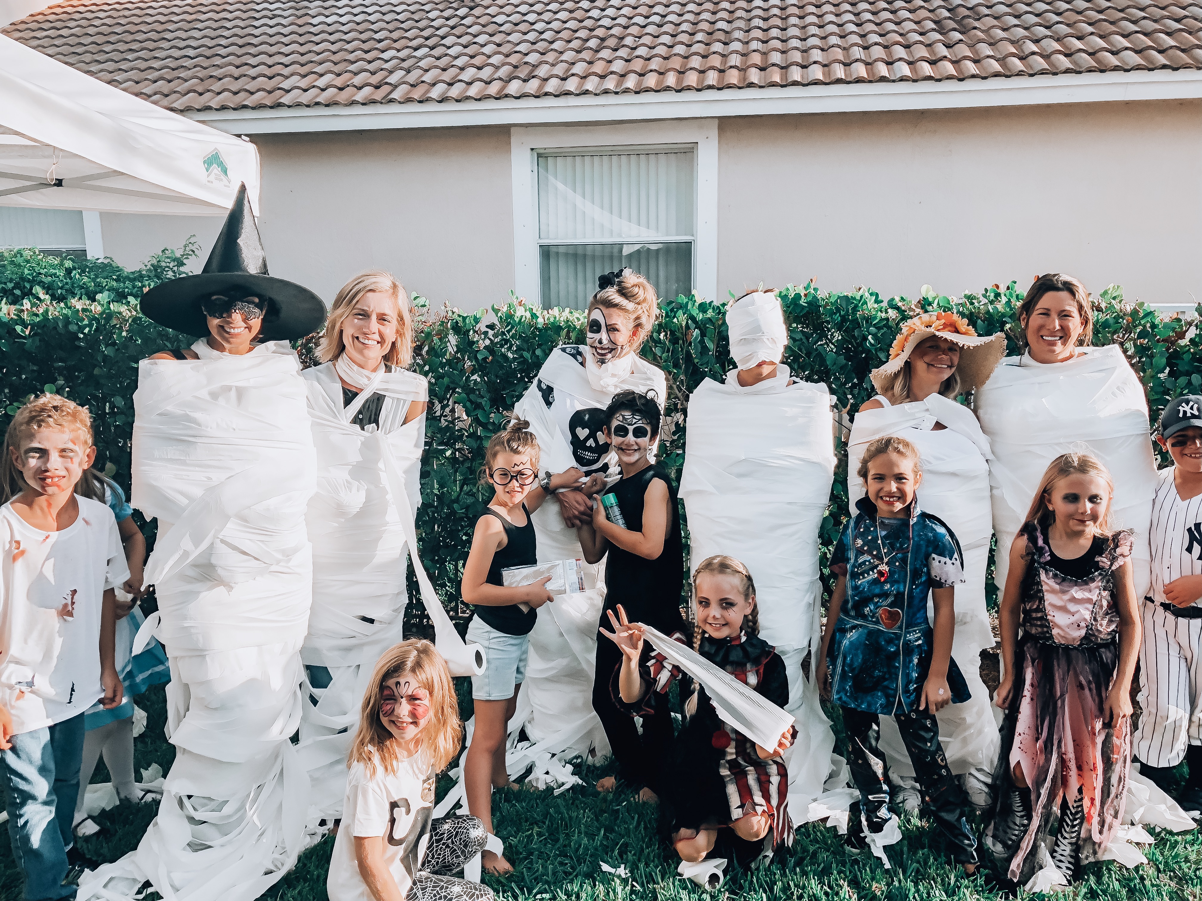 kid-friendly halloween party, mother of dragons, father of dragons, family halloween costume ideas