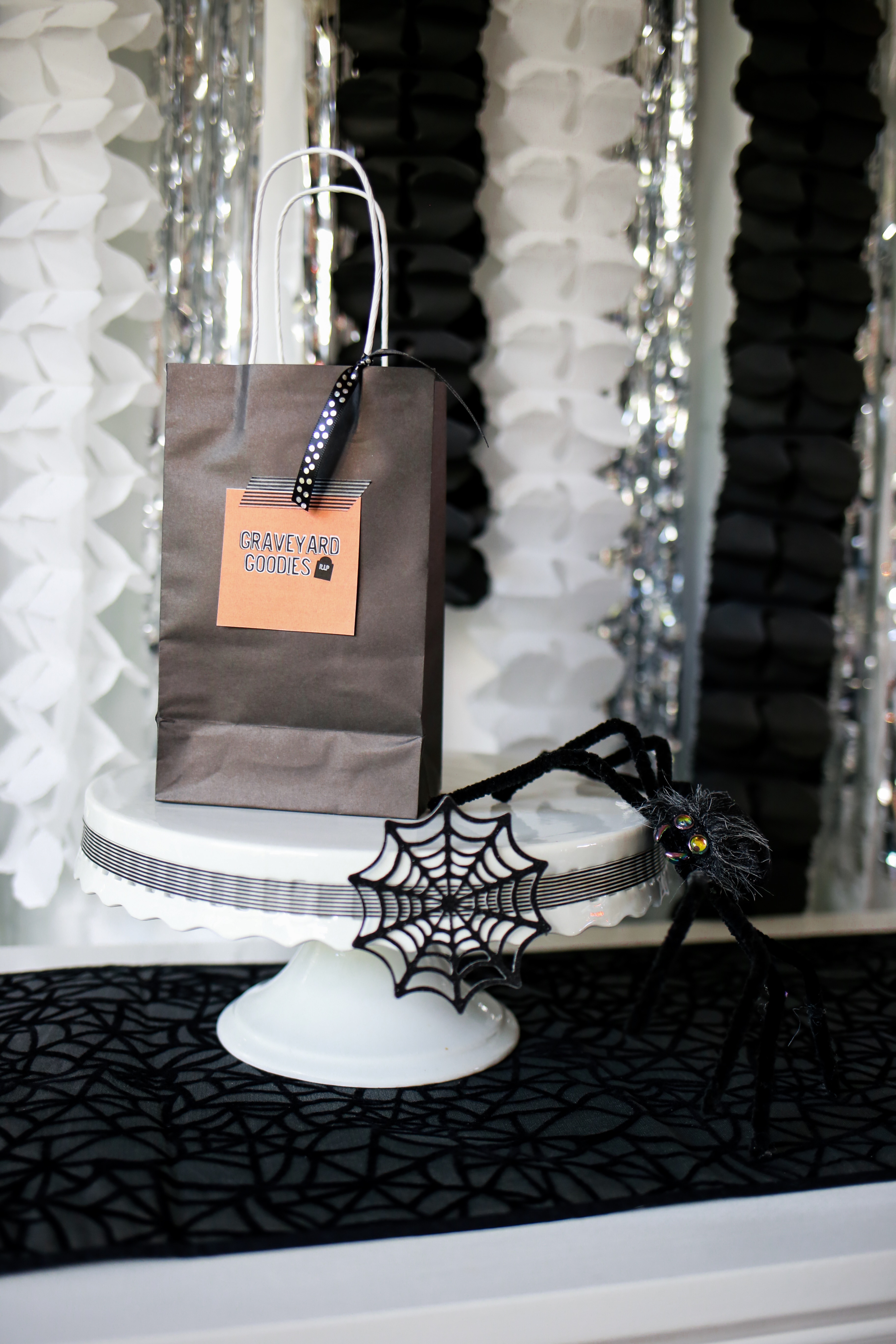 halloween goodie bags, halloween kid party