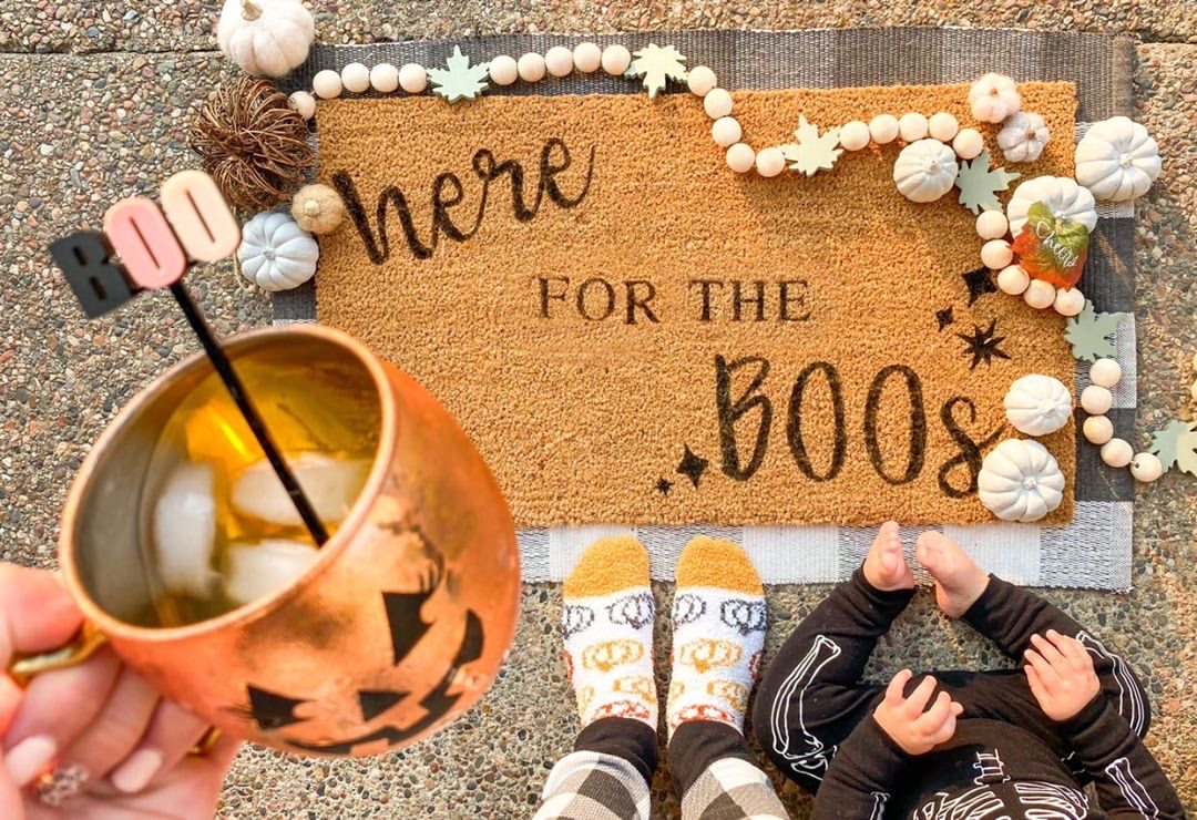How to Make a DIY Fall Doormat | Here for the BOOS