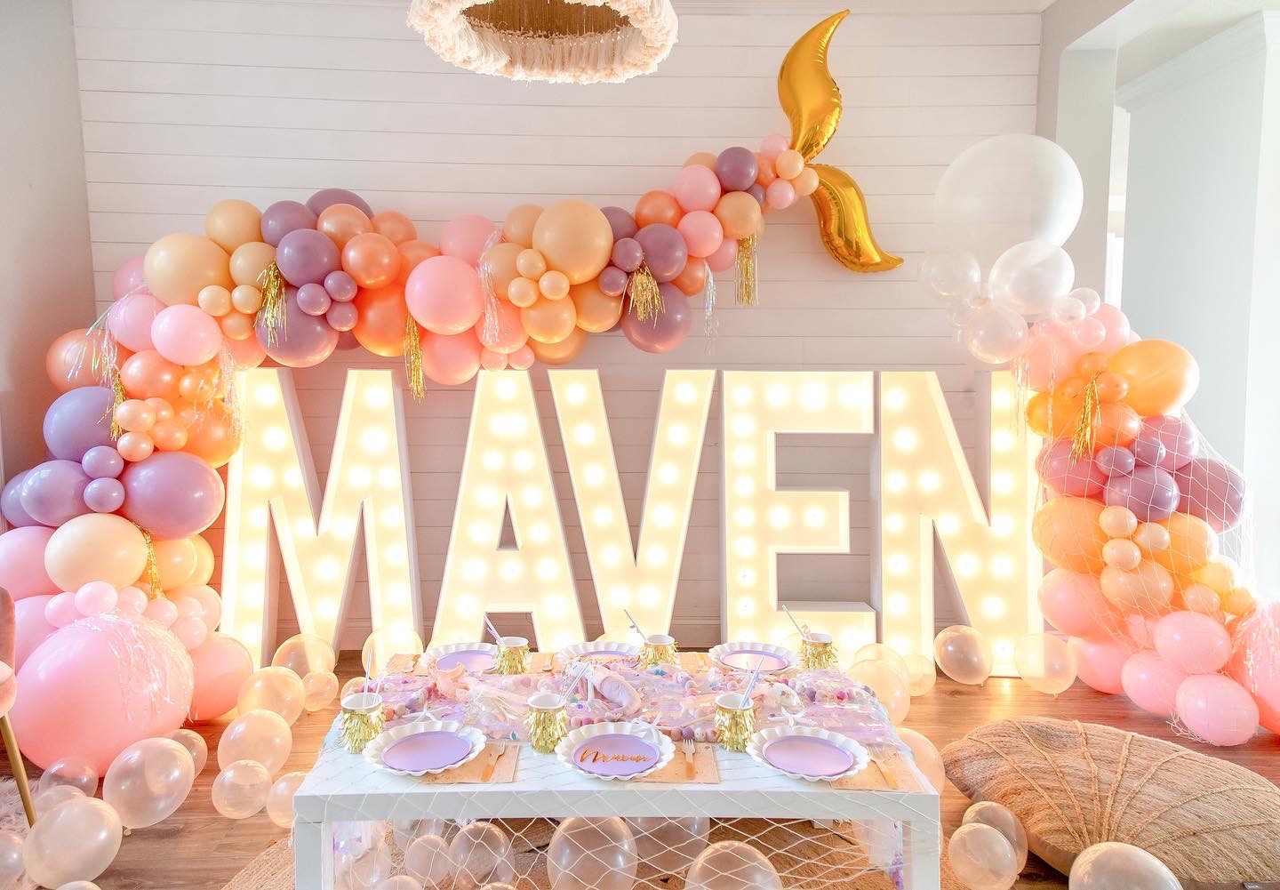 Pinkunn 60 Pack Mermaid Food Trays Mermaid Themed Nacho Hot Dog Trays